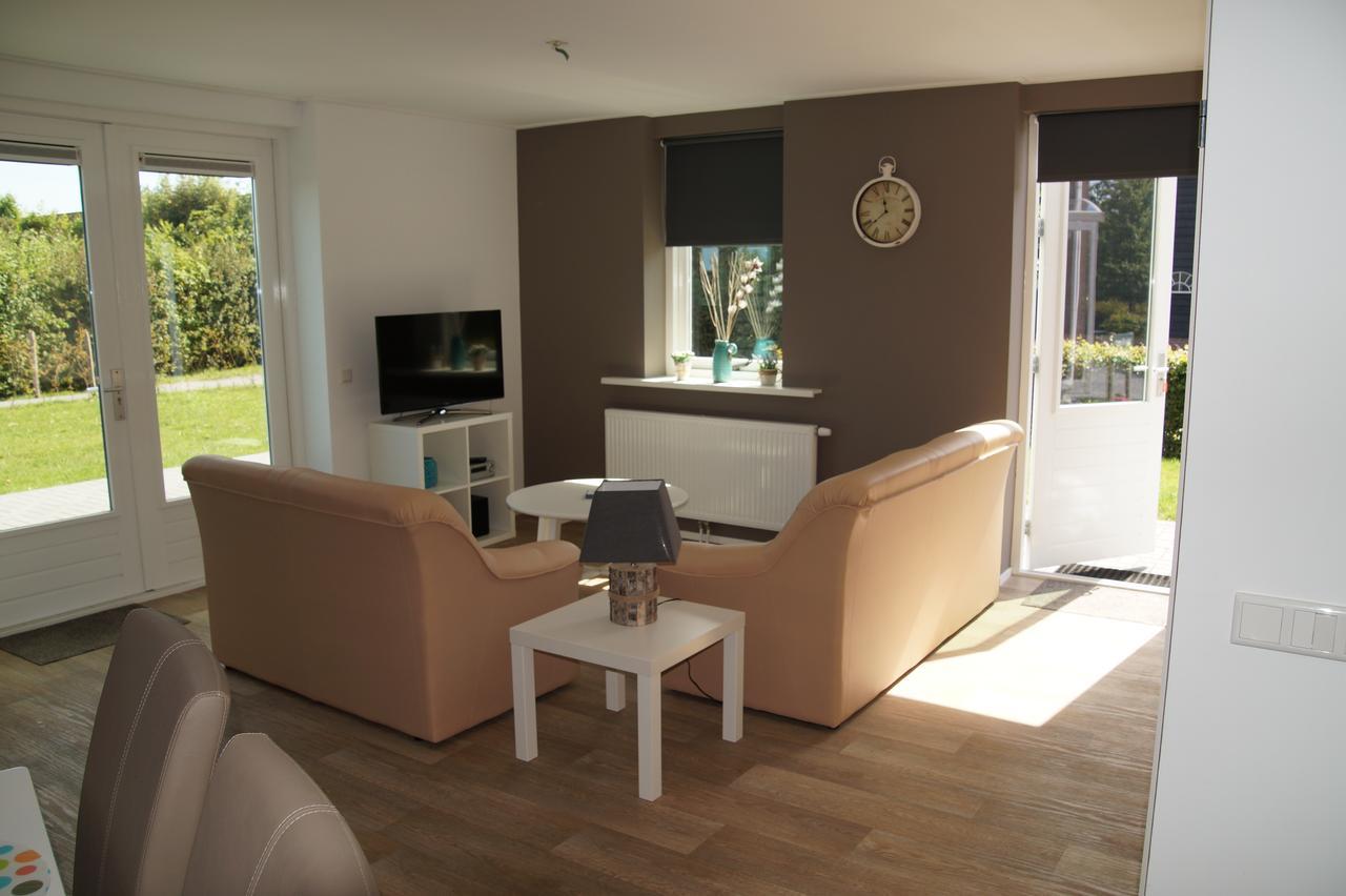 Vakantiehuizen Hofstede Elzenoord Vrouwenpolder Zimmer foto
